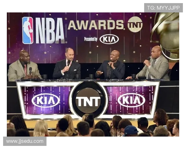 深入解析本赛季NBA整体格局与各强队竞争焦点变化趋势全景观察